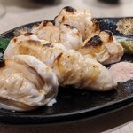肴屋 魚まる - 真河豚の白子焼き。絶品。コレ日本酒進みますねぇ。