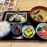 Oofuna Kaisen Shokudou Uofuku - 漬け魚焼とまぐろぶつの定食