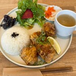 cafe eight songs - ランチ(塩唐揚げ)