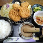 とんかつ専門店 かつ一 - カキフライ＆ヒレ一口カツミックス定食