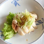 東華菜館 - 白切鶏(若鶏の蒸し物)