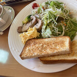 Kaferesutorambaruga - チキンと卵サラダのサラダランチ（1,230円）