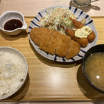 Yayoi Ken - ロースとんかつとエビフライの定食
