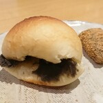 美健ごちそうビュッフェ 花も実も - これに味をしめ今度は黒ゴマあんを詰めて