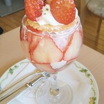 Kafe resutoran baruga - 苺尽くしのミニパフェ