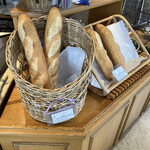 カトル・セゾン - のこり2本（左側がバケット）