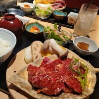 純和牛焼肉 無限亭。 - 