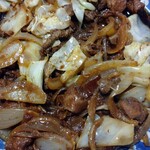 自宅で炒めたホルモン