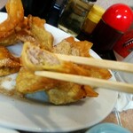 新シン - しっかりと肉が詰まったワンタン