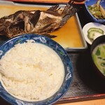 魚喜 - こんなにごはんが多いとは！