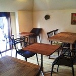 サボウ・シガ シロガネ - 隠れ家のような雰囲気の暖かい空間