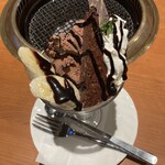 Anraku tei - チョコレートパフェ　６４９円（お誕生日スペシャル特典で無料）　(2022/01)