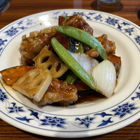 横浜中華街 重慶飯店 本館 - 黒酢スブタ