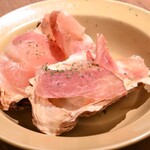 Tapas Kitchen by Massa - 牡蠣のオーブン焼き 生ハムとモッツァレラチーズ