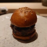 うし松 - 自家製メンチカツバーガー