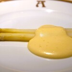 アピシウス - 北海道余市産ホワイトアスパラガス　オランデーズソース