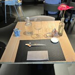 Legami - sushi and more - セッティング、箸の置き方が逆なのはご愛嬌