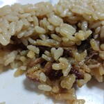 デイリーヤマザキ - うなぎおにぎり、中にはうなぎ
