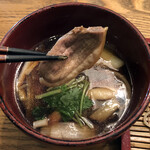 Sobamichi Toukyousoba Sutairu - 鴨と葱のつけそば1,060円。鴨の脂がきいた返し強めのつゆが、食欲を増進します