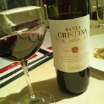 アルティスタ， - 赤ワインボトル