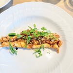 La Brianza - 対馬産穴子フリットバルサミコソース。さっくり軽やか衣に包まれたふっくらプリッとボリュームある穴子、少し甘みあるバルサミコソースがイタリアンなんだけど天ぷらみたいでもありとても美味しい♡(๑´ڡ`๑)