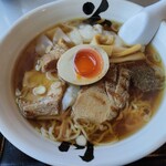 花鳥風月 - 花鳥風月ラーメン　950円　一番人気です！