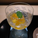 Tenjaku - 柑橘のワインゼリー。これも品よく仕上げてます♬