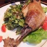 カフェ リポース - 鶏モモ肉のコンフィは，パリパリの皮が美味しいです(*^_^*)
