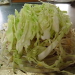 のむらお好み焼き店 - 大きめカットのキャベツ