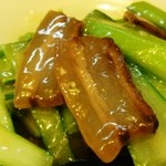 中国麺飯 勇 - 八角が効いて甘い香り。脂の甘みがスゴイ。