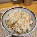 手打ちうどん 上を向いて - 