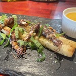 [Spring only] Smoked firefly squid and white asparagus with yolk vinegar sauce