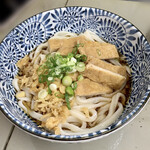 うどん処　さぬきや - きつねぶっかけうどん(冷) 450円