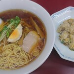 Chuukaryouririnwa - 小炒飯とラーメン