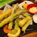 海鮮炭火料理 空雅 - アスパラ揚げ