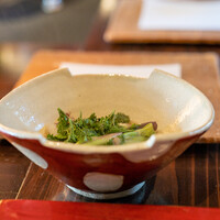 たでの葉 - 2022.5 ツキノワグマと花山椒とシャク（ヤマニンジン）のしゃぶしゃぶ