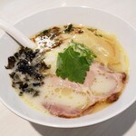 Uobei - HIBARI監修！鶏そば　390円