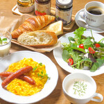 Western-Western Cuisine with store-baked croissants