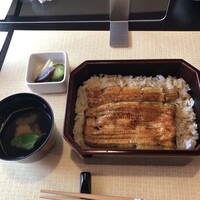 天然うなぎ しま村 - ドン。