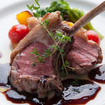 NZ産 仔羊背肉のロースト タスマニアマスタードのソース