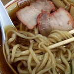 Rairai Ken Shiten - 有難味(ありがたみ)を感じるんだよな。昭和6年、蕎麦(そば)と饂飩(うどん)しかなかった時代に、突如として現れたラーメン。当時は相当な御馳走だったんだろうな。満州事変、支那事変、支那という国