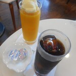 神戸珈琲物語 - アイスコーヒー＆マンゴージュースフロート