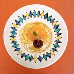 御宿かわせみ - ダージリープリンに枇杷のコンポート。ノンアルシャンパンのジュレ。