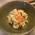 八百一本館 - きょうのお膳A（税込 2,500円）評価＝◎：オカラの煮物