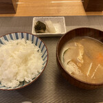 八百一本館 - きょうのお膳A（税込 2,500円）評価＝◎：ご飯・味噌汁