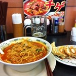 日高屋 - チゲ味噌ラーメンぎょうざセット身体が温まります。