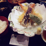 菊屋 - 天ぷら定食。