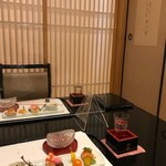 Okiagari Koboshi - 個室内