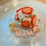 FORNI - 桜のジュレ　苺のグラニータ　こし餡とマスカルポーネのグラニータ