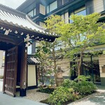 FORNI - 梶井宮門からエントランスへ